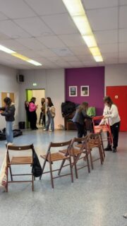 La setmana passada vam fer un assaig intensiu que ens va servir per començar un nou tema i construir juntes el nou espectacle de Cantabile 💜🎶