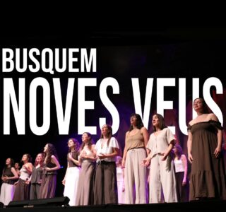 Aquest curs ens acomiadem de diverses noies que tanquen la seva etapa al cor. Gràcies per tot el que heu donat a Cantabile ✊

Així que obrim audicions! Busquem noies que vulguin sumar-se al grup, fer pinya i crear espectacles! T’agrada cantar i vols viure la música des de dins?
Escriu-nos un missatge a cantabilecornoies@gmail.com i vine a fer la prova! 

T’esperem! ♥️